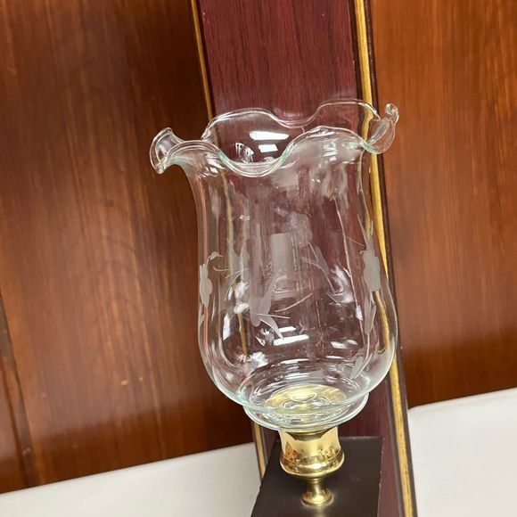 Vintage Glass candleholder cup Butterfly and Blossoms engraved - Picture 5 of 11